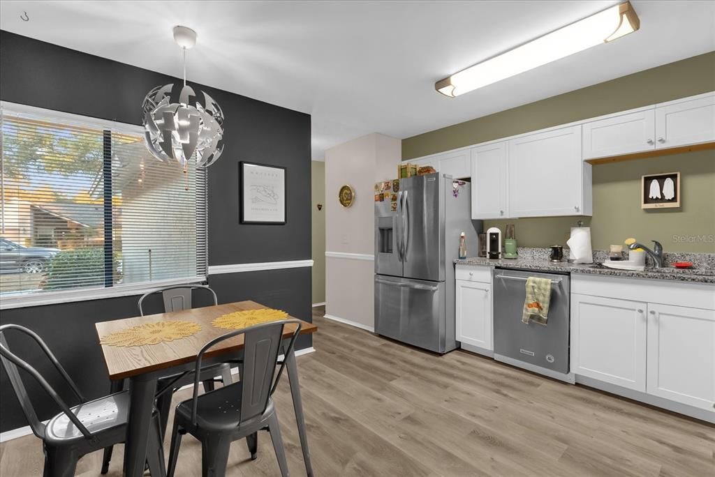 На продажу: $399,900 (3 спален, 2 ванн, 1766 Квадратных фут)