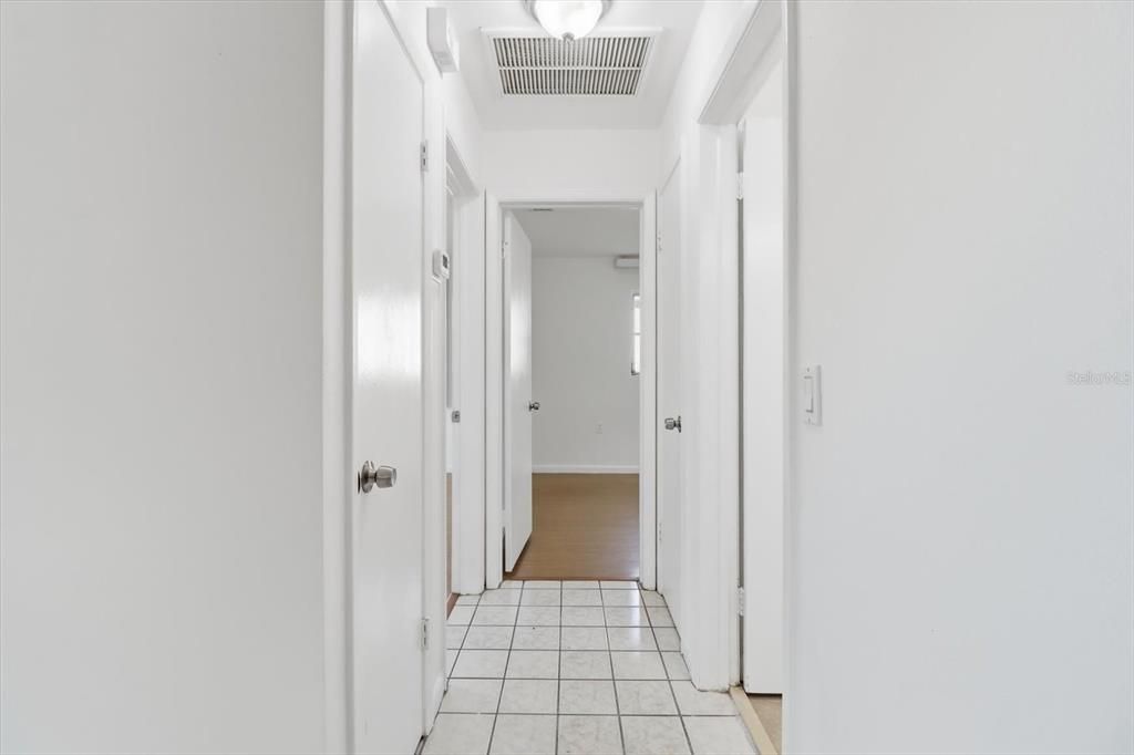 出租: $1,450 (2 贝兹, 1 浴室, 1076 平方英尺)