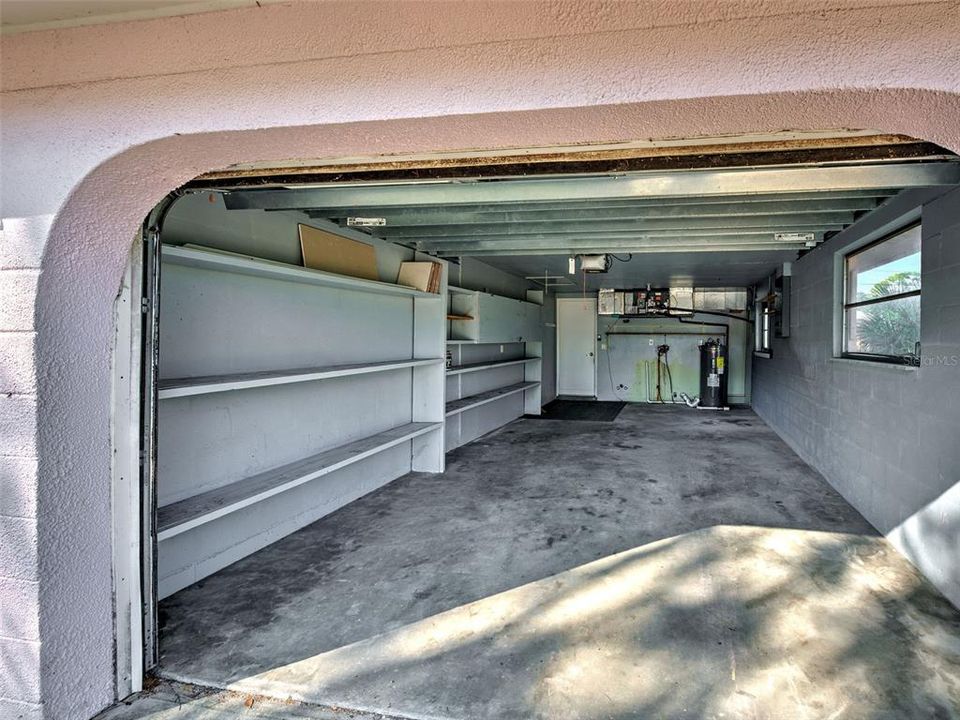 Activo con contrato: $249,000 (2 camas, 2 baños, 1150 Pies cuadrados)