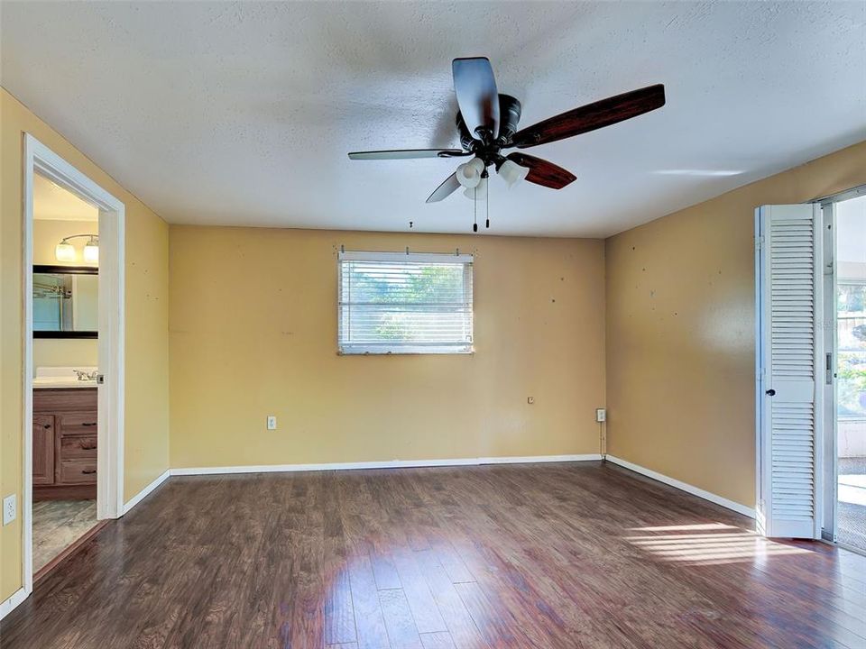 Activo con contrato: $249,000 (2 camas, 2 baños, 1150 Pies cuadrados)