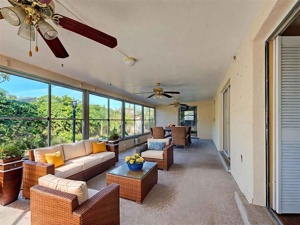 Activo con contrato: $249,000 (2 camas, 2 baños, 1150 Pies cuadrados)