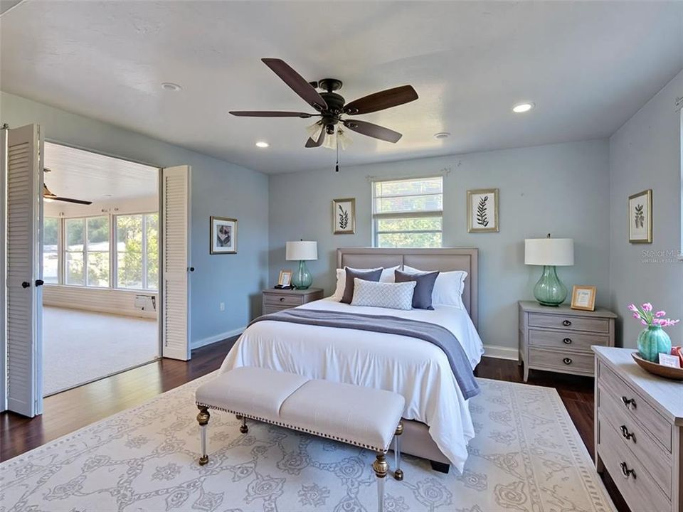 Activo con contrato: $249,000 (2 camas, 2 baños, 1150 Pies cuadrados)