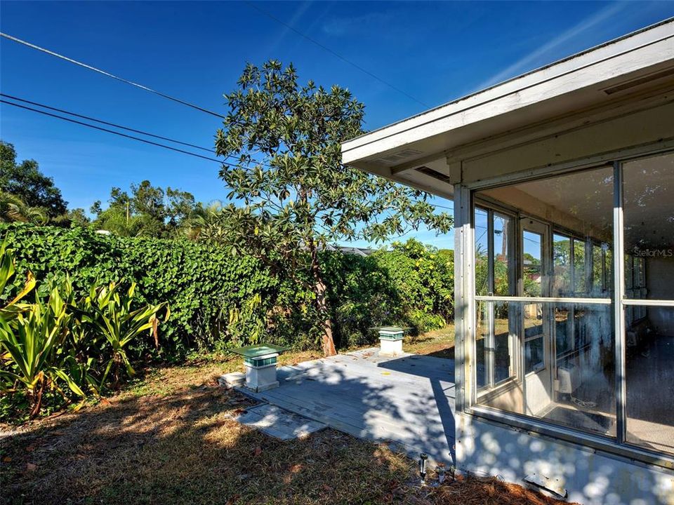 Activo con contrato: $249,000 (2 camas, 2 baños, 1150 Pies cuadrados)