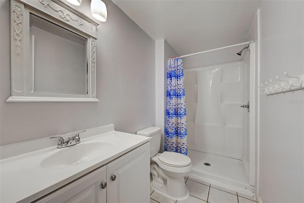 Activo con contrato: $249,000 (2 camas, 2 baños, 1150 Pies cuadrados)