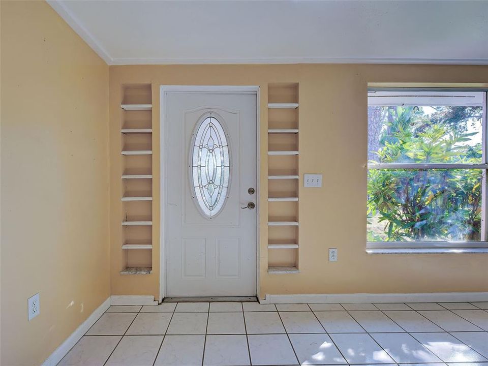 Activo con contrato: $249,000 (2 camas, 2 baños, 1150 Pies cuadrados)