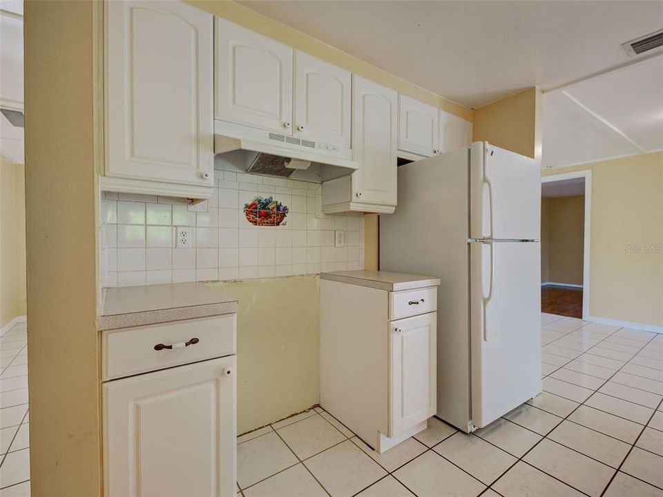 Activo con contrato: $249,000 (2 camas, 2 baños, 1150 Pies cuadrados)