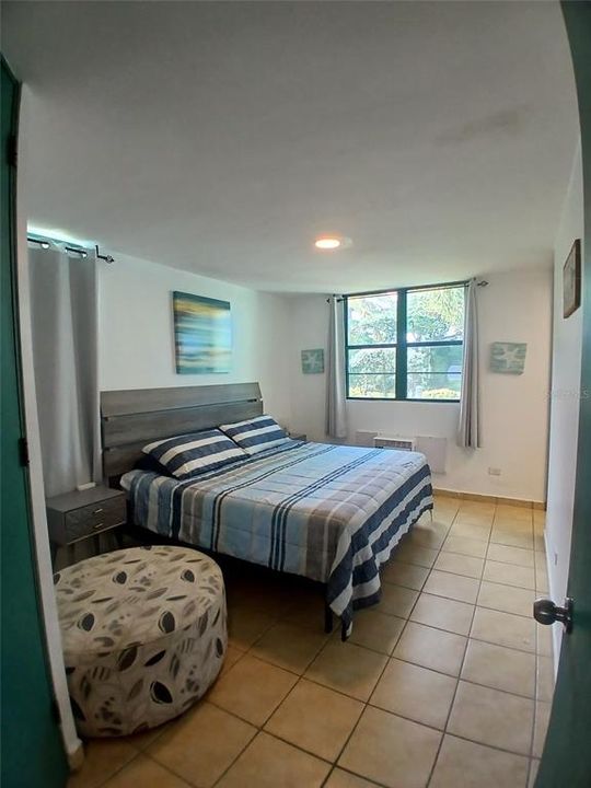 For Sale: $325,000 (3 beds, 2 baths, 1168 Square Feet)