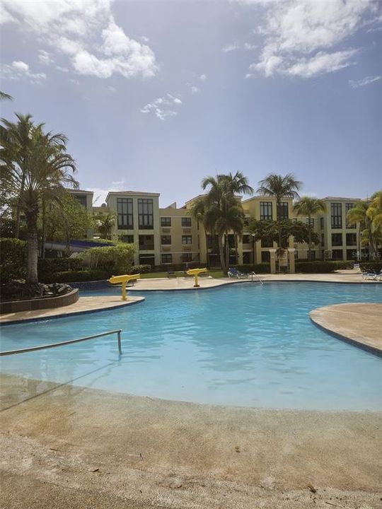 For Sale: $325,000 (3 beds, 2 baths, 1168 Square Feet)