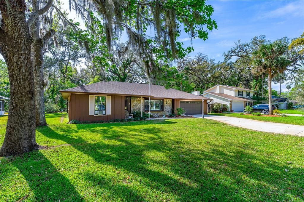 合同活跃: $325,000 (3 贝兹, 2 浴室, 1753 平方英尺)