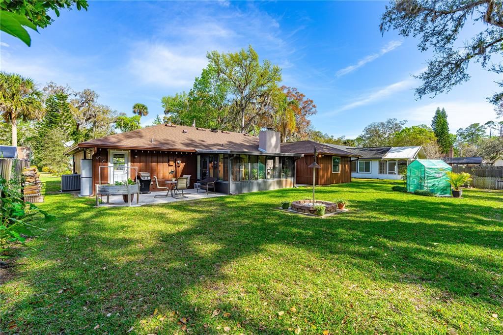 合同活跃: $325,000 (3 贝兹, 2 浴室, 1753 平方英尺)