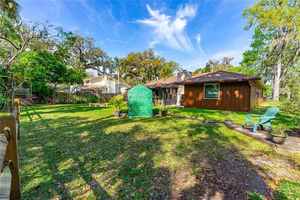 合同活跃: $325,000 (3 贝兹, 2 浴室, 1753 平方英尺)