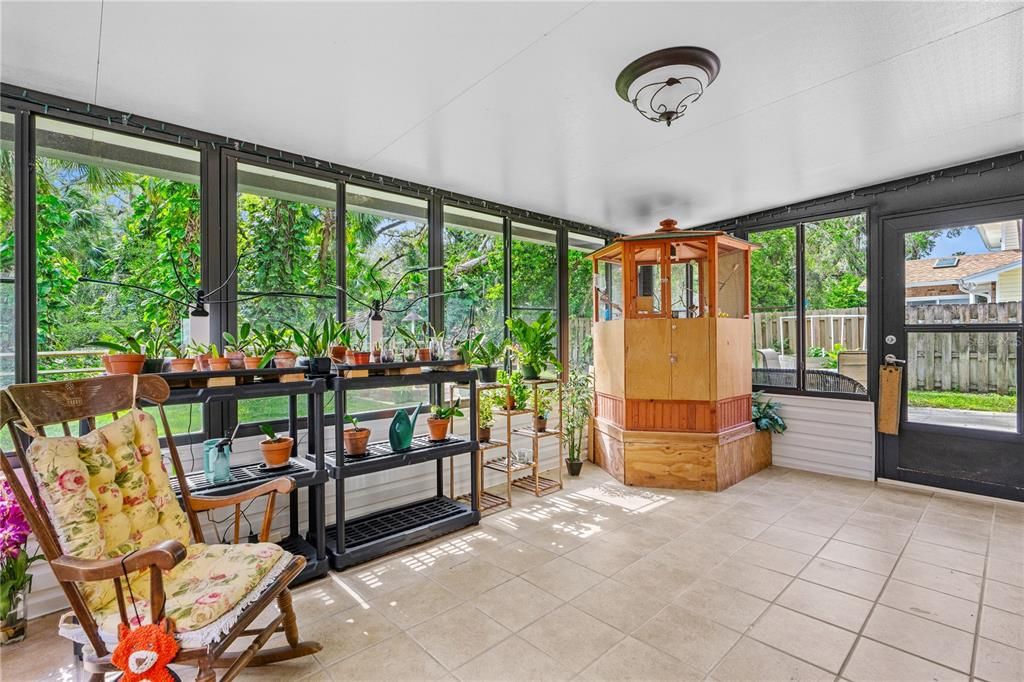 合同活跃: $325,000 (3 贝兹, 2 浴室, 1753 平方英尺)