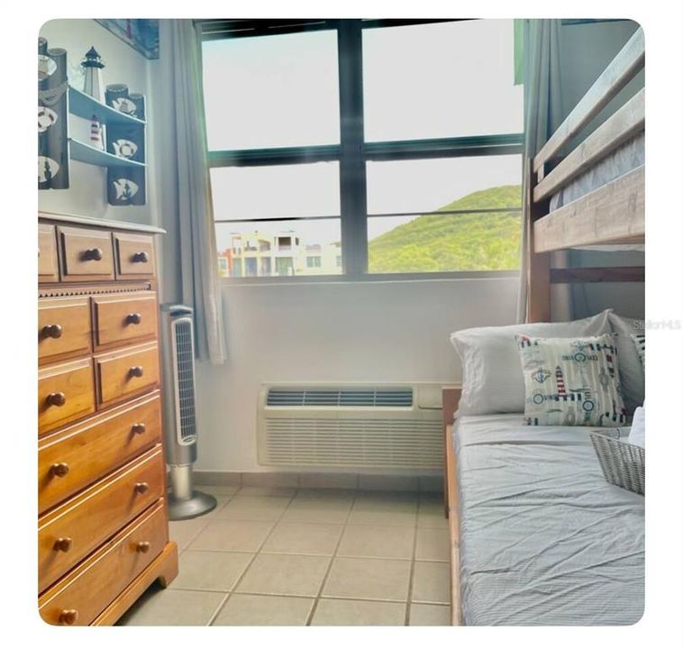 For Sale: $225,000 (3 beds, 2 baths, 1082 Square Feet)