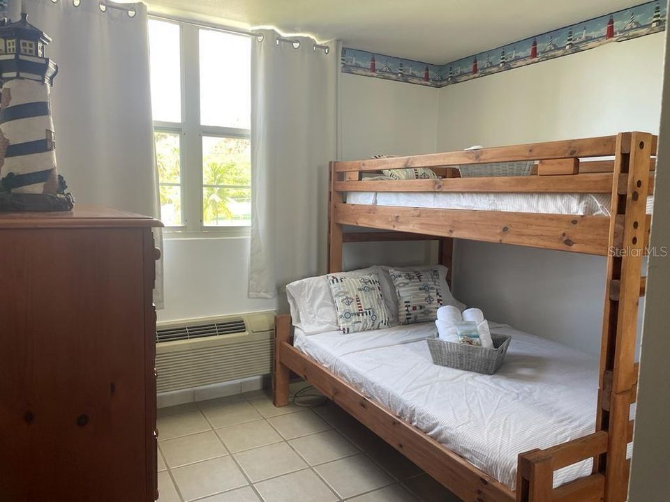 For Sale: $225,000 (3 beds, 2 baths, 1082 Square Feet)