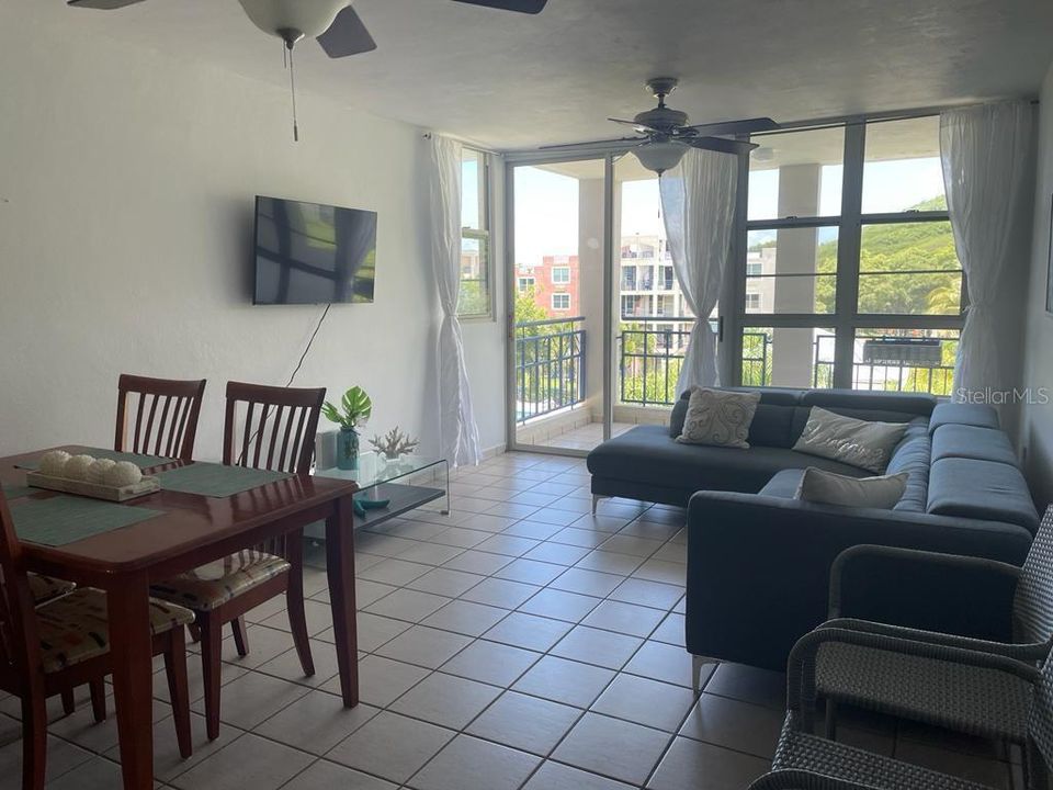 For Sale: $225,000 (3 beds, 2 baths, 1082 Square Feet)