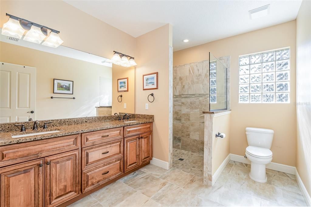 待售: $650,000 (3 贝兹, 2 浴室, 1601 平方英尺)