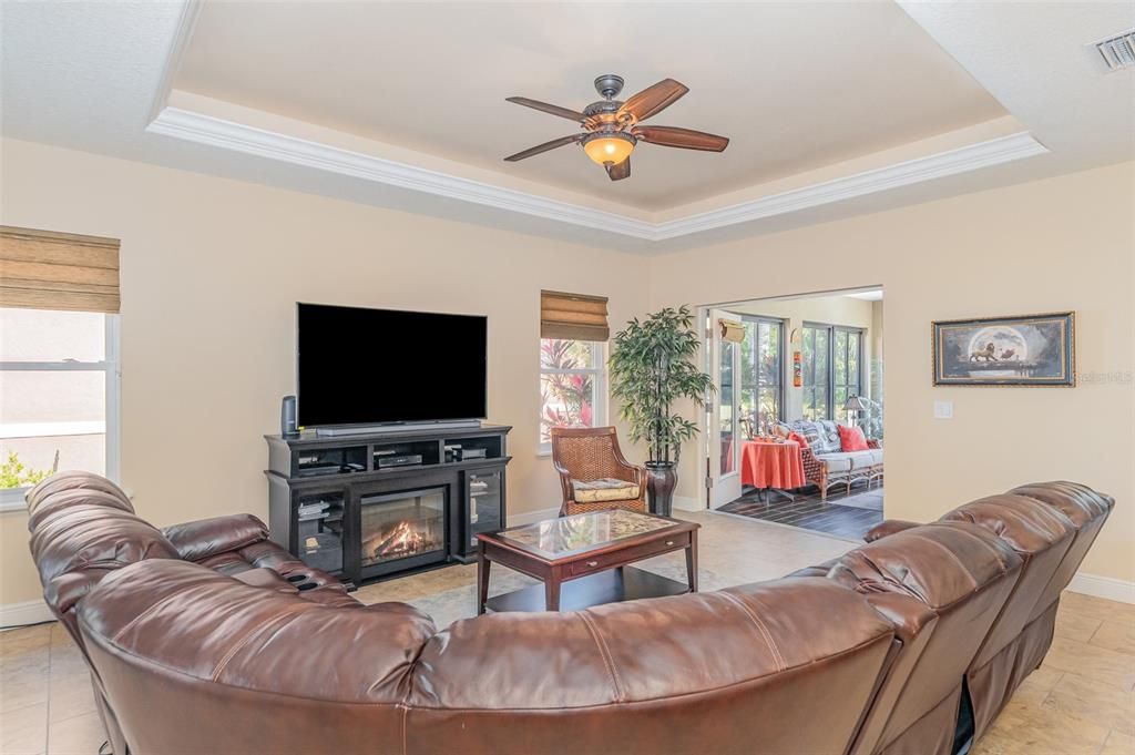 待售: $650,000 (3 贝兹, 2 浴室, 1601 平方英尺)