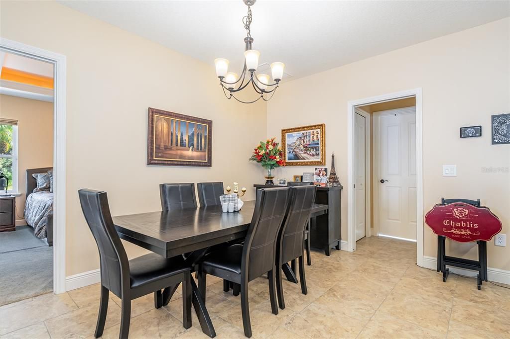 待售: $650,000 (3 贝兹, 2 浴室, 1601 平方英尺)