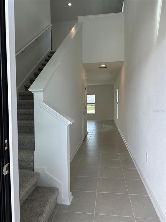 For Rent: $2,350 (4 beds, 2 baths, 1879 Square Feet)