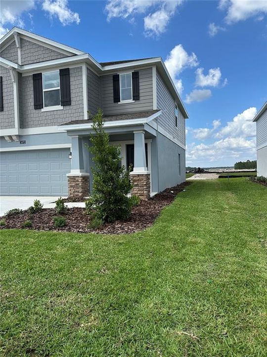 For Rent: $2,350 (4 beds, 2 baths, 1879 Square Feet)