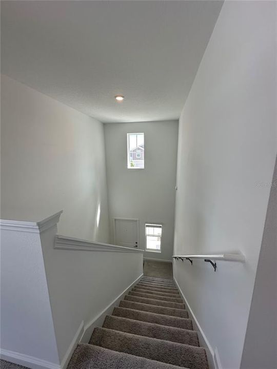 For Rent: $2,350 (4 beds, 2 baths, 1879 Square Feet)