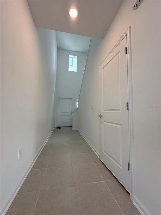 For Rent: $2,350 (4 beds, 2 baths, 1879 Square Feet)