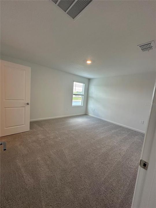 For Rent: $2,350 (4 beds, 2 baths, 1879 Square Feet)