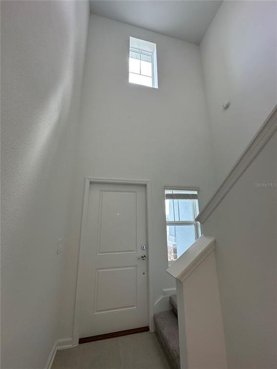 For Rent: $2,350 (4 beds, 2 baths, 1879 Square Feet)