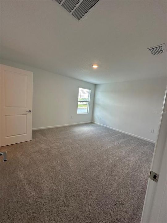 For Rent: $2,350 (4 beds, 2 baths, 1879 Square Feet)