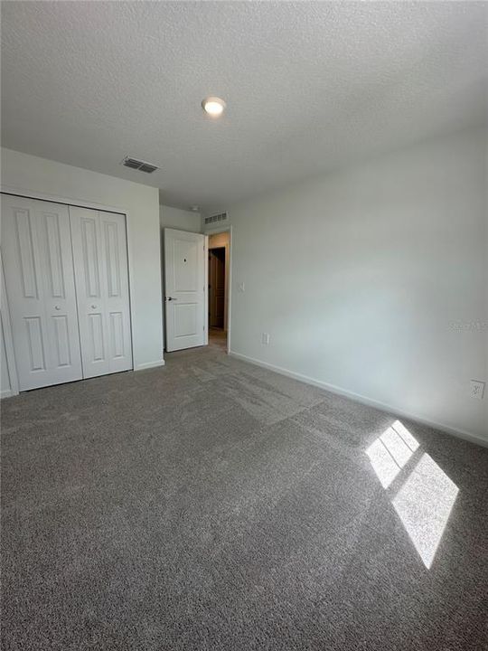 For Rent: $2,350 (4 beds, 2 baths, 1879 Square Feet)