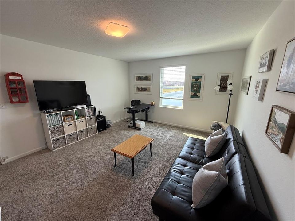 For Rent: $3,200 (4 beds, 2 baths, 3165 Square Feet)