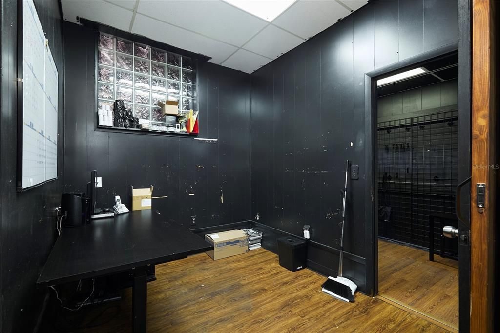 For Sale: $850,000 (0 beds, 0 baths, 2895 Square Feet)