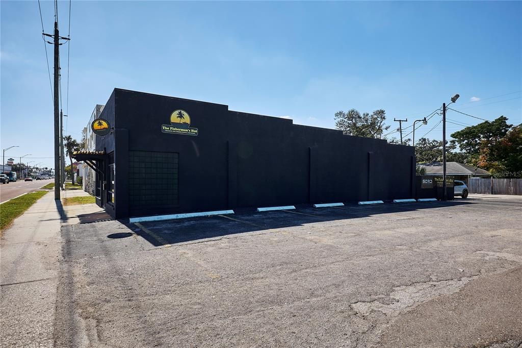 For Sale: $850,000 (0 beds, 0 baths, 2895 Square Feet)