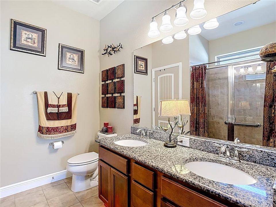 For Sale: $325,000 (3 beds, 2 baths, 1443 Square Feet)