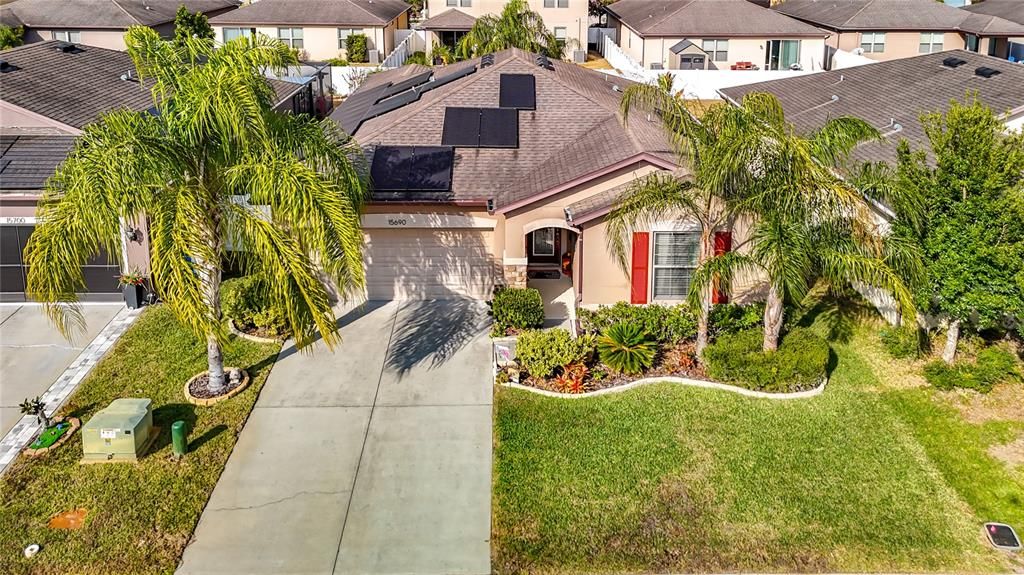 For Sale: $325,000 (3 beds, 2 baths, 1443 Square Feet)