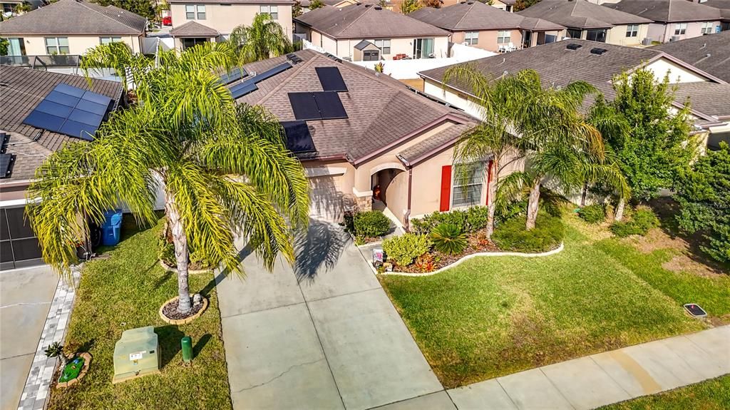 For Sale: $325,000 (3 beds, 2 baths, 1443 Square Feet)