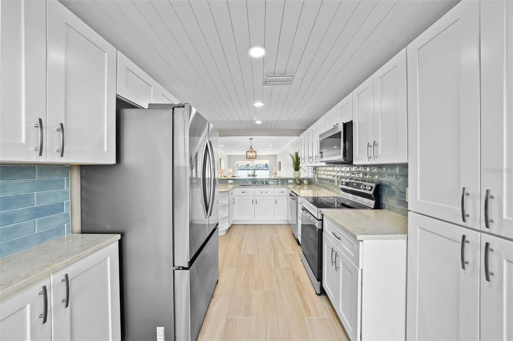 待售: $569,000 (2 贝兹, 2 浴室, 1400 平方英尺)