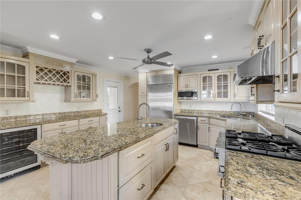 For Sale: $4,200,000 (5 beds, 6 baths, 4768 Square Feet)