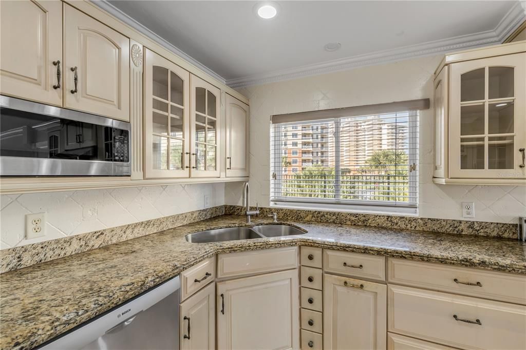 For Sale: $4,200,000 (5 beds, 6 baths, 4768 Square Feet)