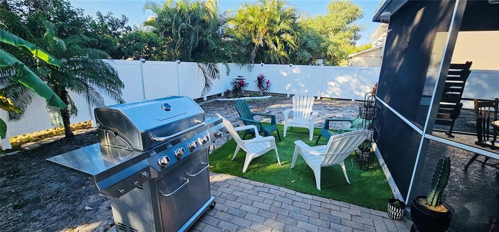 For Rent: $3,500 (3 beds, 2 baths, 1648 Square Feet)