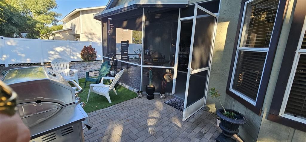 For Rent: $3,500 (3 beds, 2 baths, 1648 Square Feet)