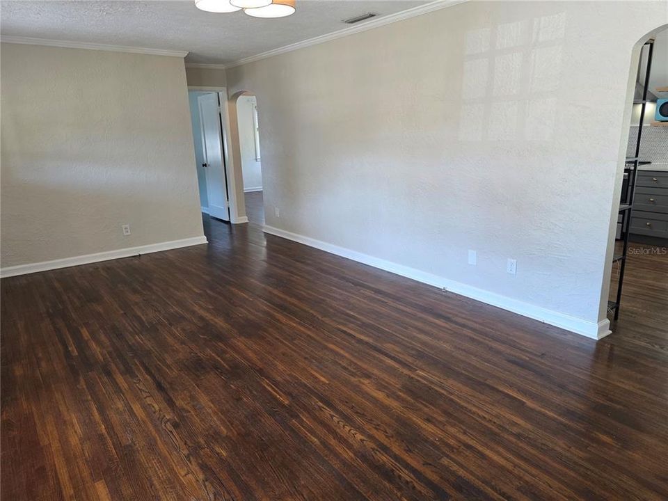 出租: $2,750 (2 贝兹, 1 浴室, 1068 平方英尺)