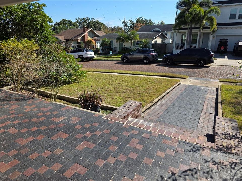 出租: $2,750 (2 贝兹, 1 浴室, 1068 平方英尺)