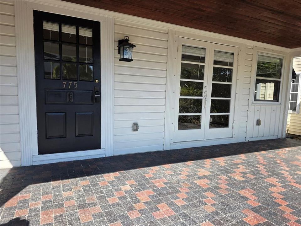 出租: $2,750 (2 贝兹, 1 浴室, 1068 平方英尺)