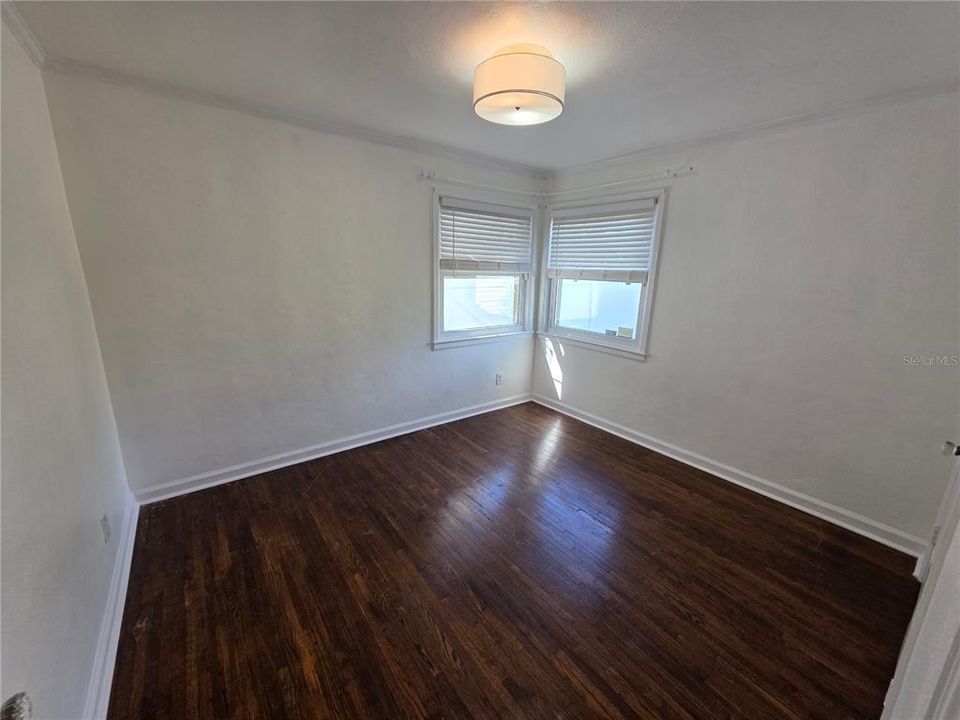 出租: $2,750 (2 贝兹, 1 浴室, 1068 平方英尺)