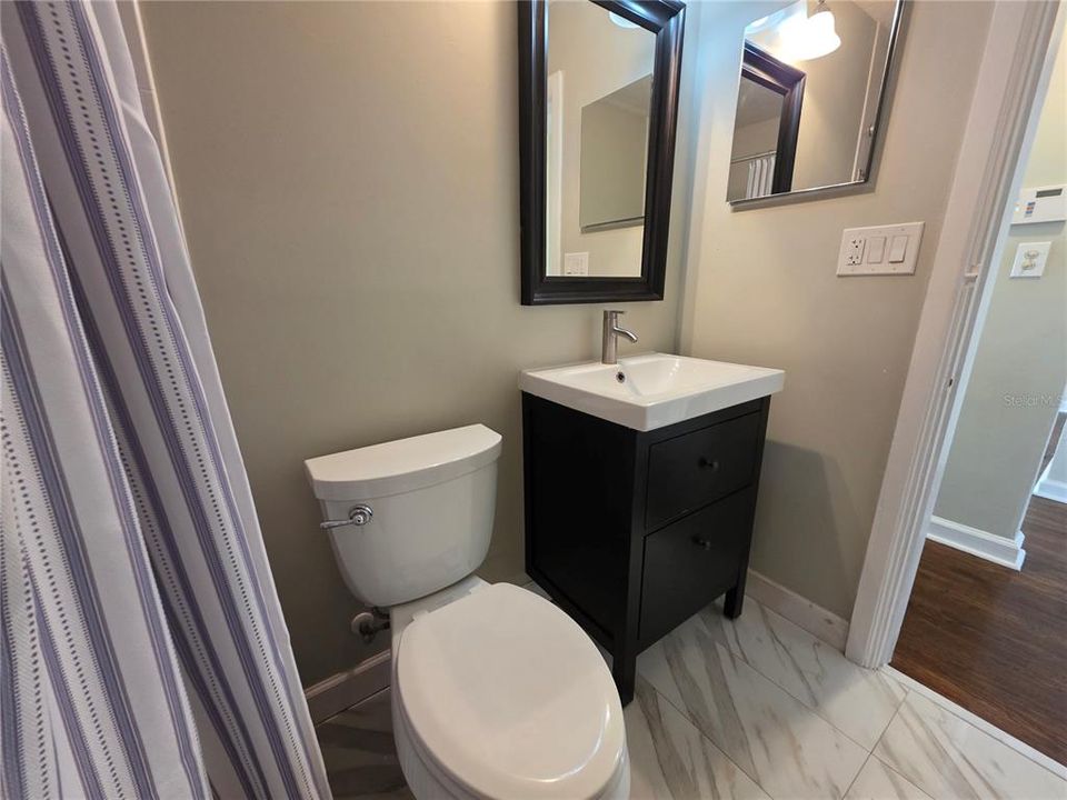 出租: $2,750 (2 贝兹, 1 浴室, 1068 平方英尺)