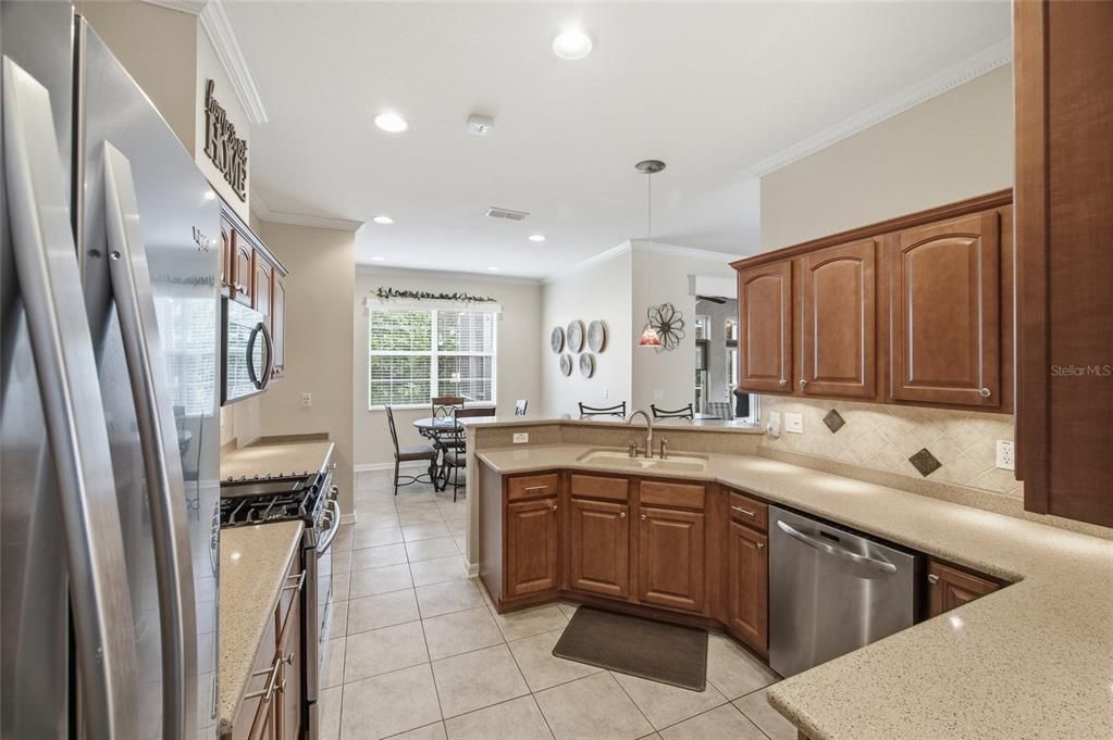 待售: $320,000 (3 贝兹, 2 浴室, 1705 平方英尺)