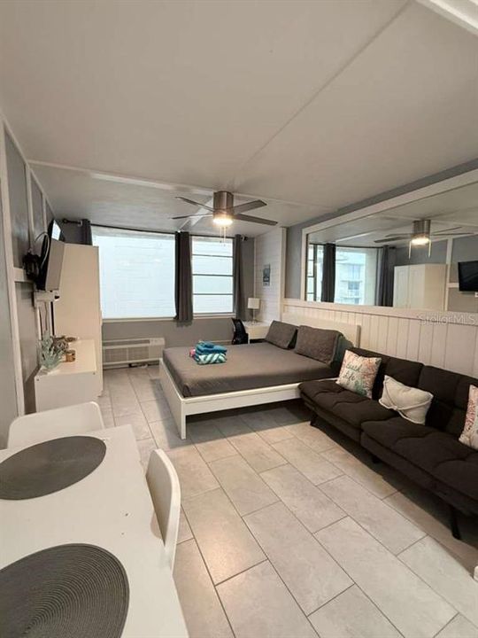 En Venta: $132,900 (1 camas, 1 baños, 300 Pies cuadrados)