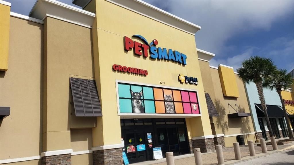 出租: $2,100 (5 贝兹, 3 浴室, 2839 平方英尺)