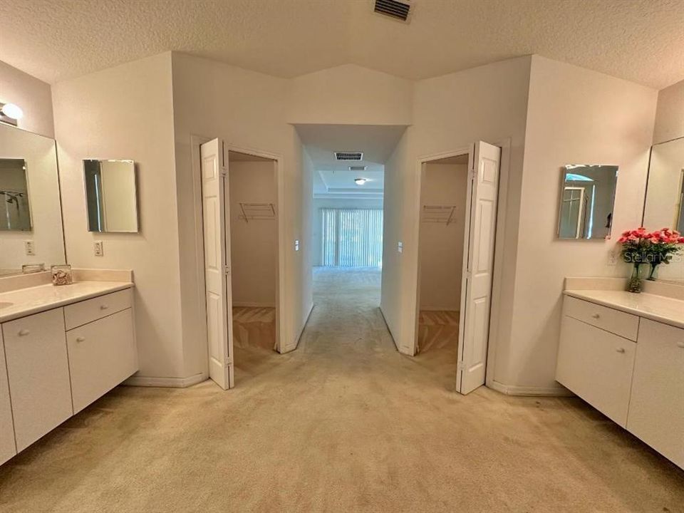 出租: $2,100 (5 贝兹, 3 浴室, 2839 平方英尺)